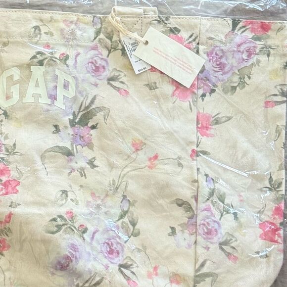 NWT LoveShackFancy x Gap Tote bag - Picture 4 of 4